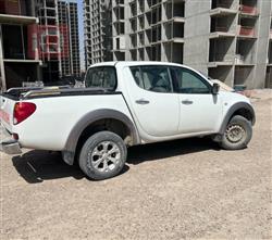 ميتسوبيشي L200